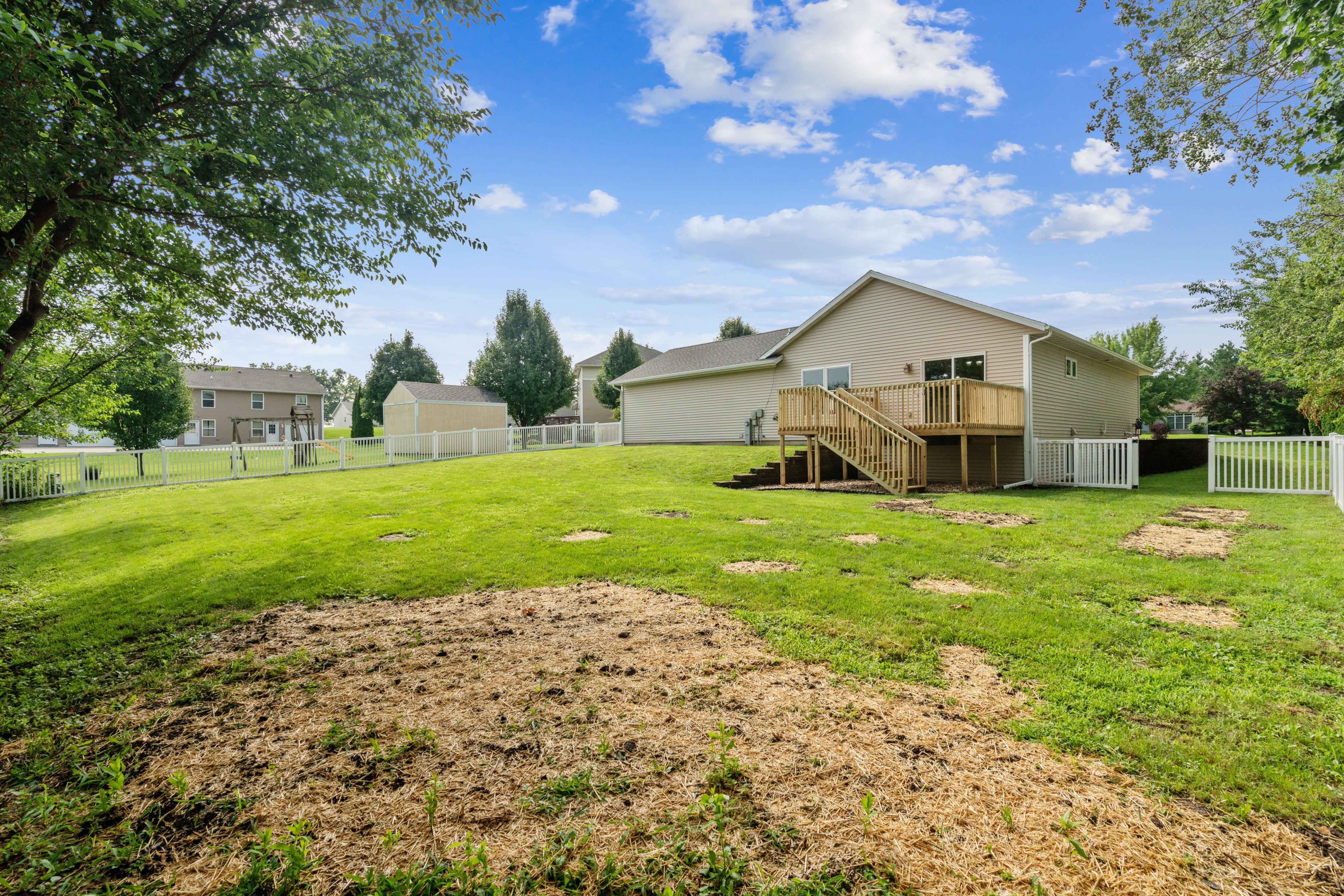 Listing Photo: 43-225 780 Country Club Ct